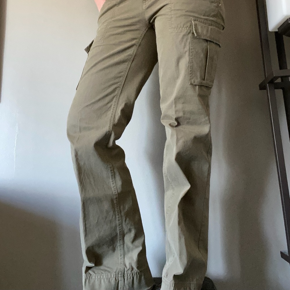 Banana Republic khaki pants size 4 relaxed fit